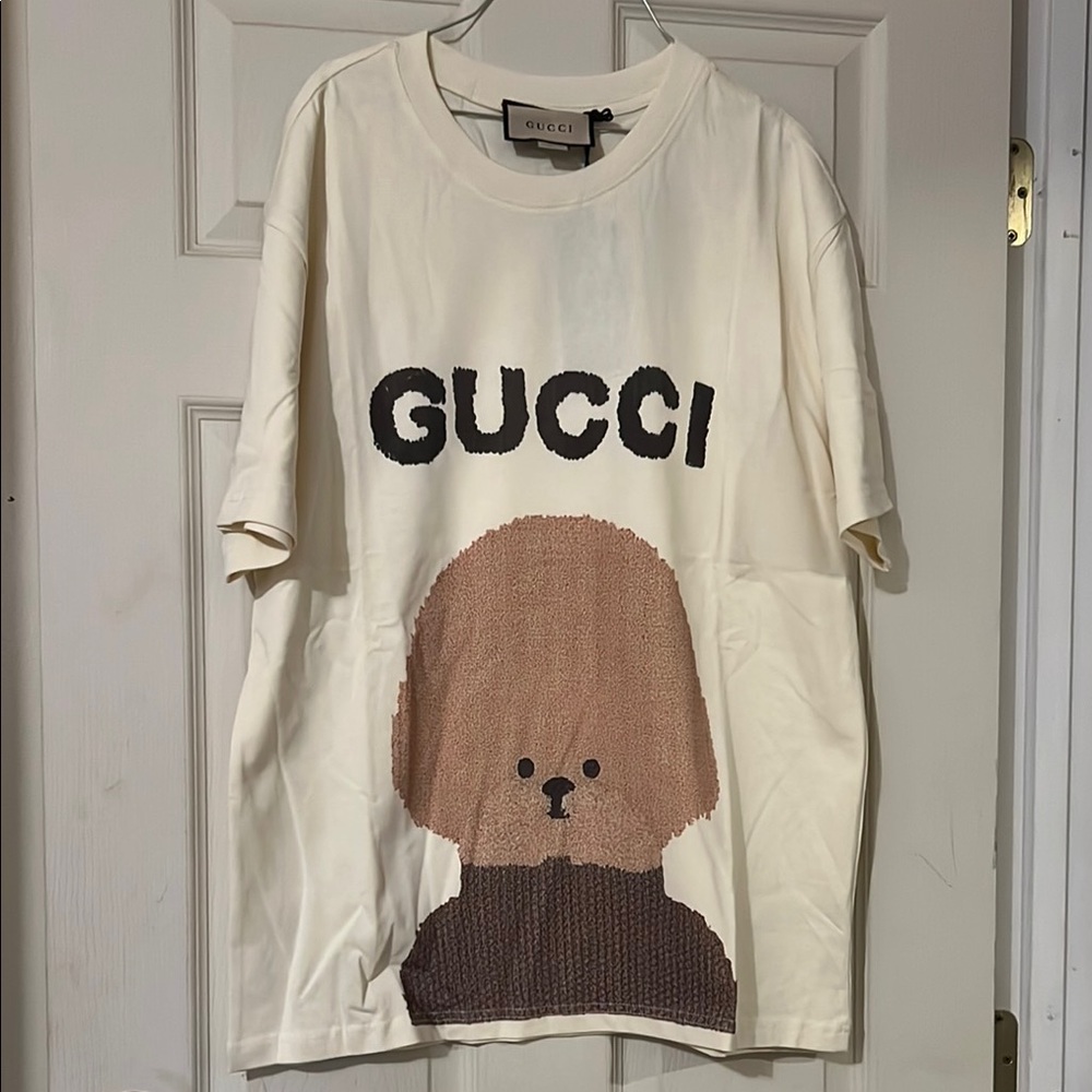 Gucci Cream T-Shirt with Brown Bear Design